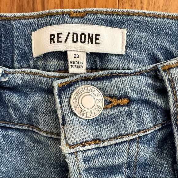 RE/DONE 90s High Rise Loose Jeans Button Fly Raw Hem Medium Wash Size 23 - Picture 10 of 15